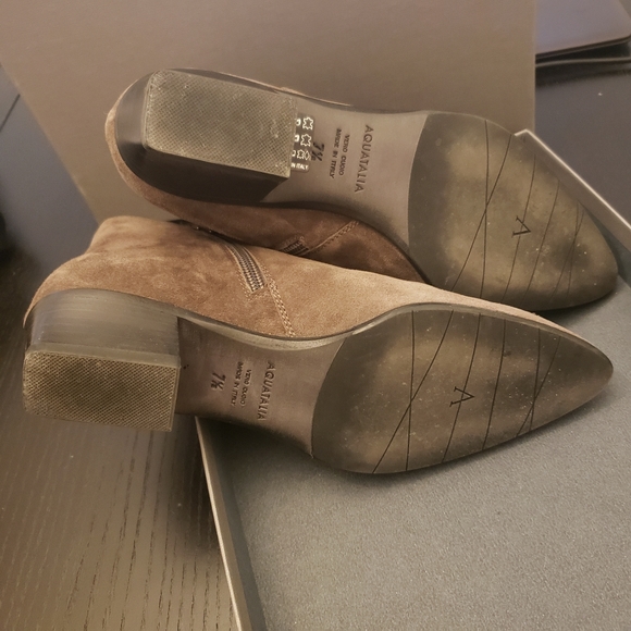 Aquatalia Fire Suede Booties Size 7.5M - Picture 7 of 8